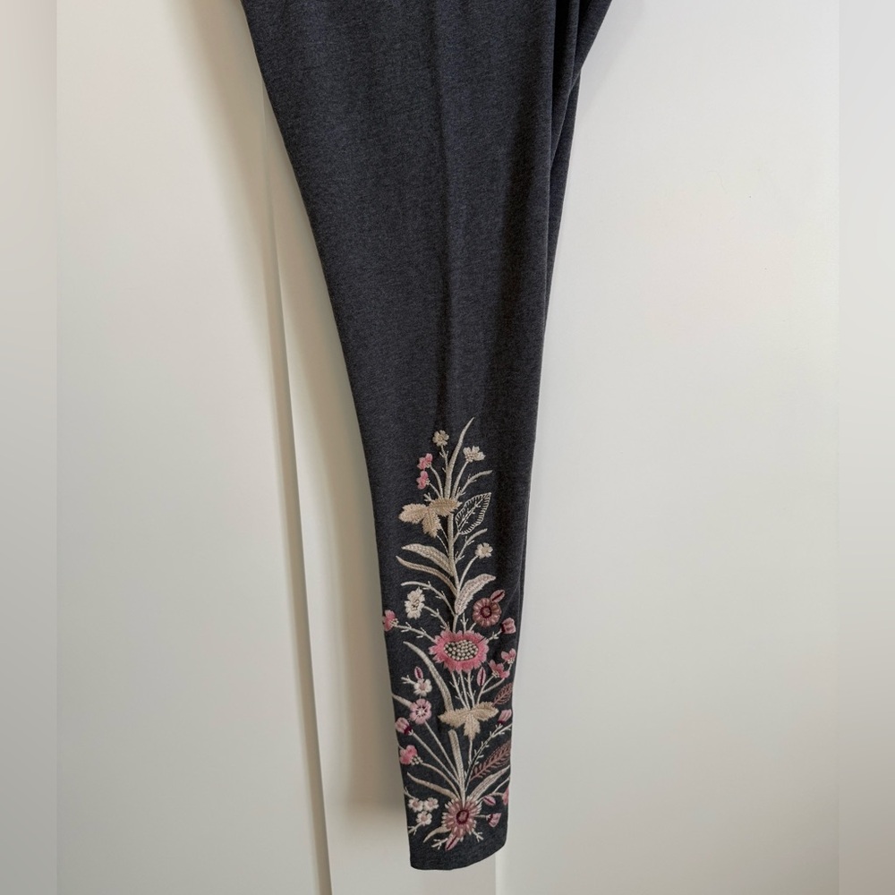 J W Los Angeles Floral Embroidered Knit Leggings Pants Gray Soft Comfy Boho Chic - Picture 7 of 10